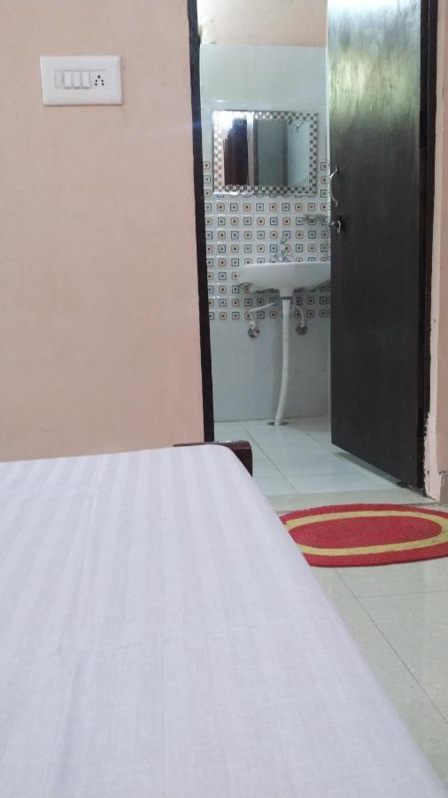 Last Chance Cafe And Guest House Rishīkesh 外观 照片